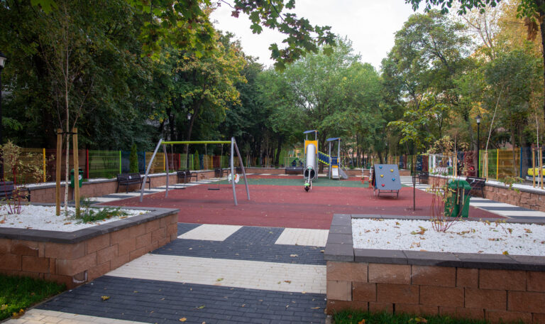 Amenajare Loc de Joacă „Toporași Mare”, București 17 - Peisagistica amenajare Toporasi 22 - Peisagistica